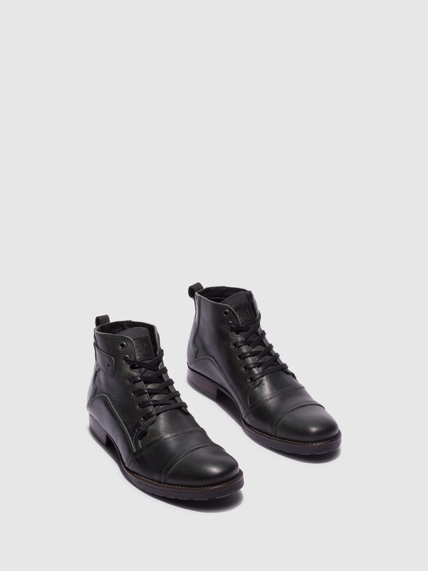 Foreva Botas com Atacadores em Preto